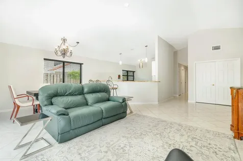 2690 Mikasa Drive Palm Beach Gardens FL 33410