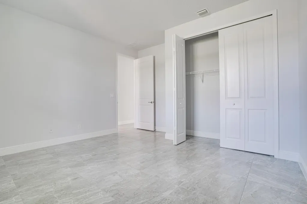 388 SW Vista Lake Drive Port St Lucie FL 34983