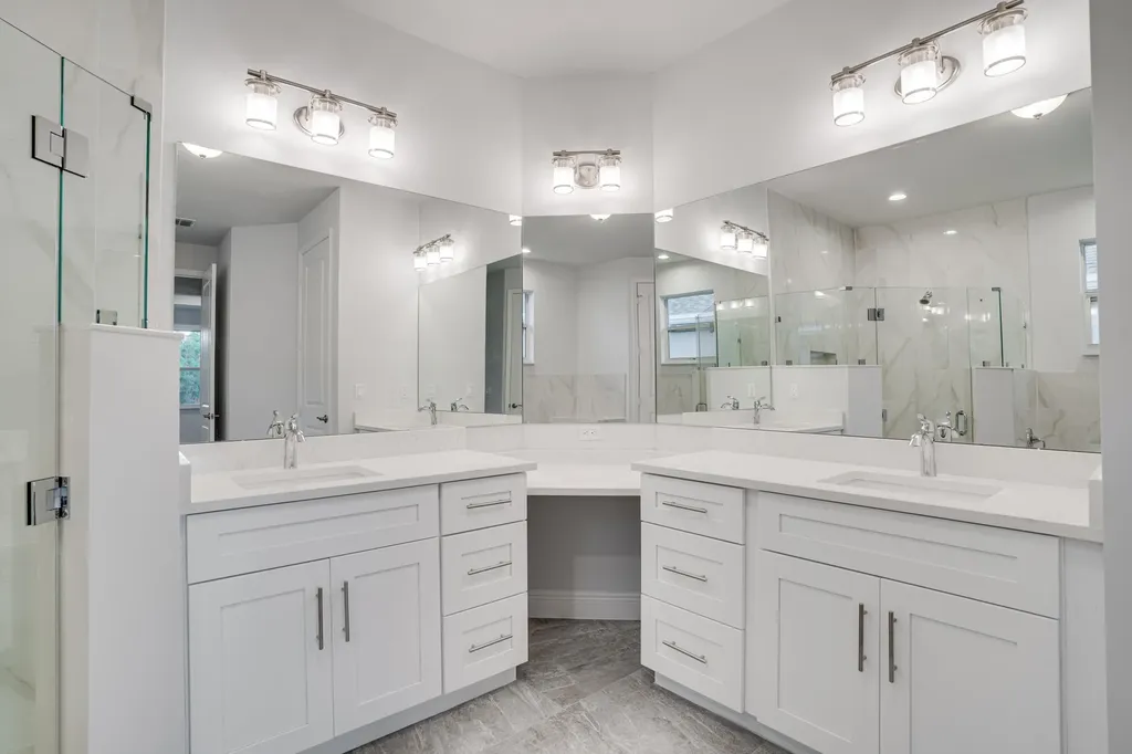 388 SW Vista Lake Drive Port St Lucie FL 34983