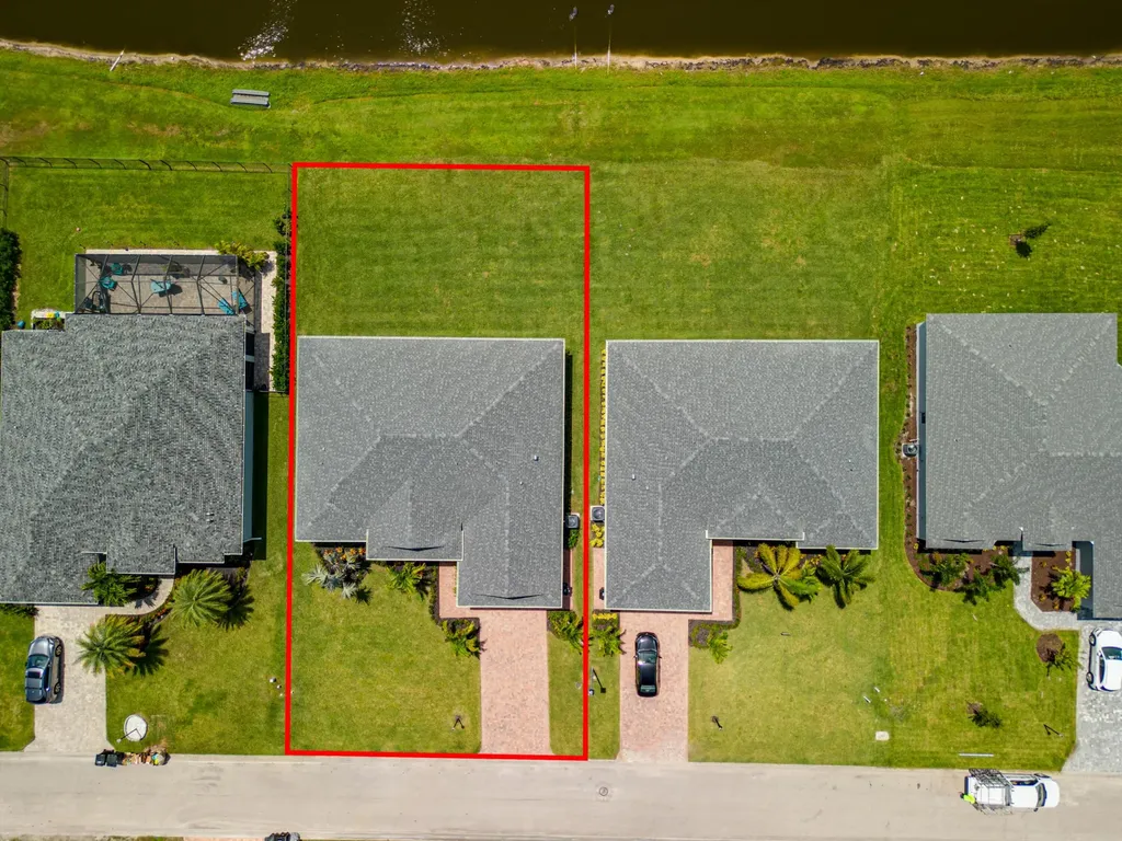 388 SW Vista Lake Drive Port St Lucie FL 34983