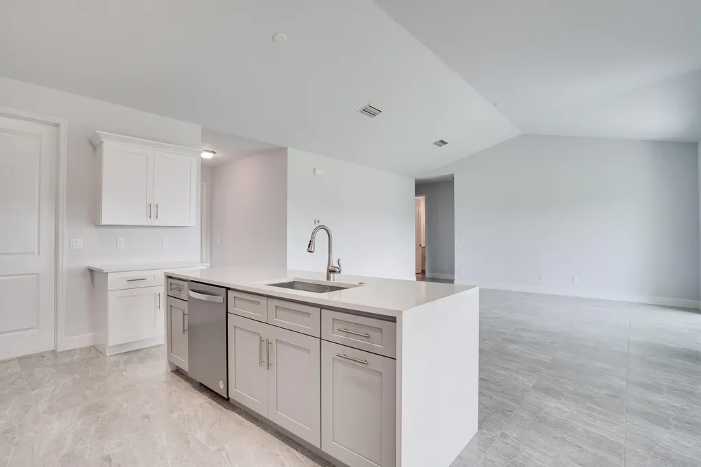 388 SW Vista Lake Drive Port St Lucie FL 34983