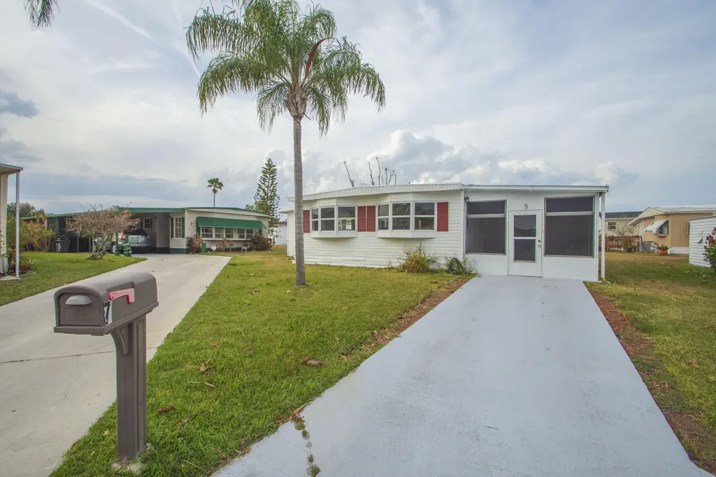 5 Santa Fe Lane Port St Lucie FL 34952
