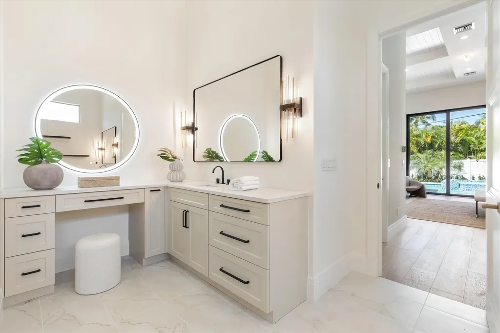 531 NW 13th Street Delray Beach FL 33444