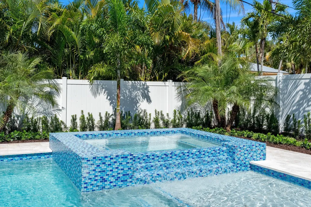 531 NW 13th Street Delray Beach FL 33444