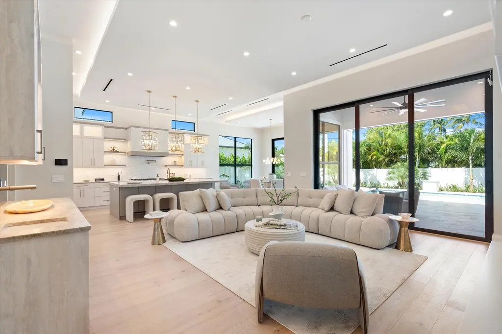 531 NW 13th Street Delray Beach FL 33444