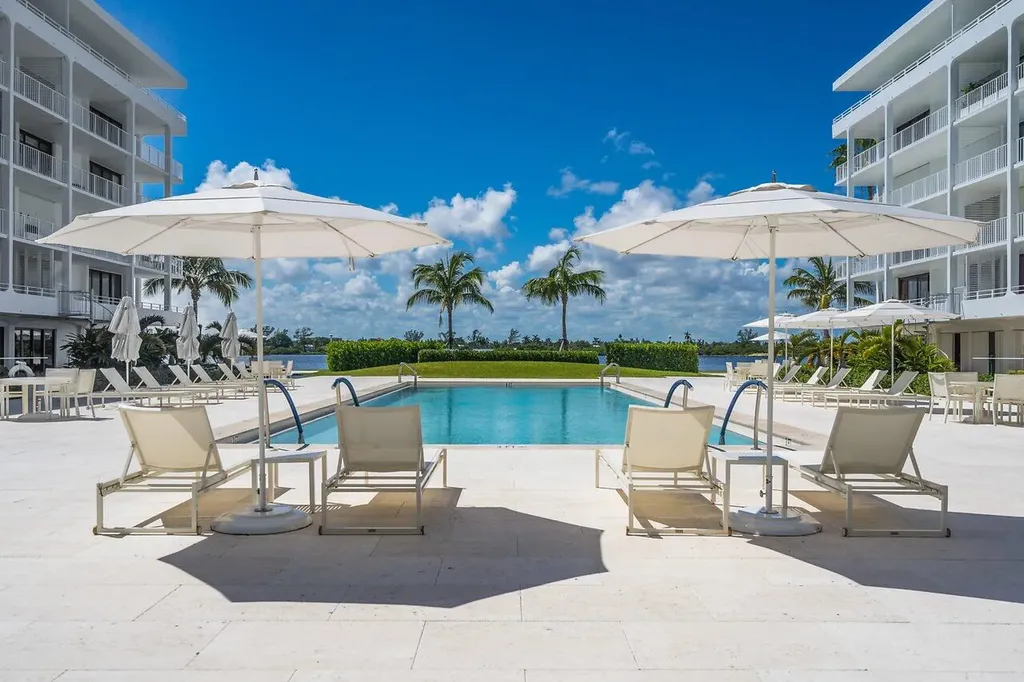 2784 S Ocean Boulevard Palm Beach FL 33480