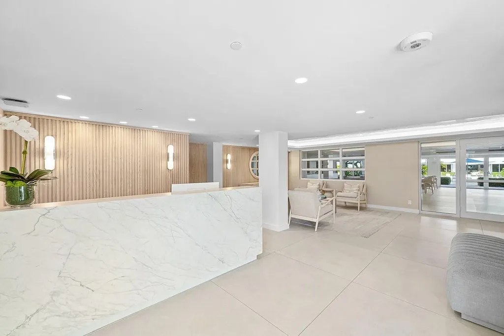 2784 S Ocean Boulevard Palm Beach FL 33480