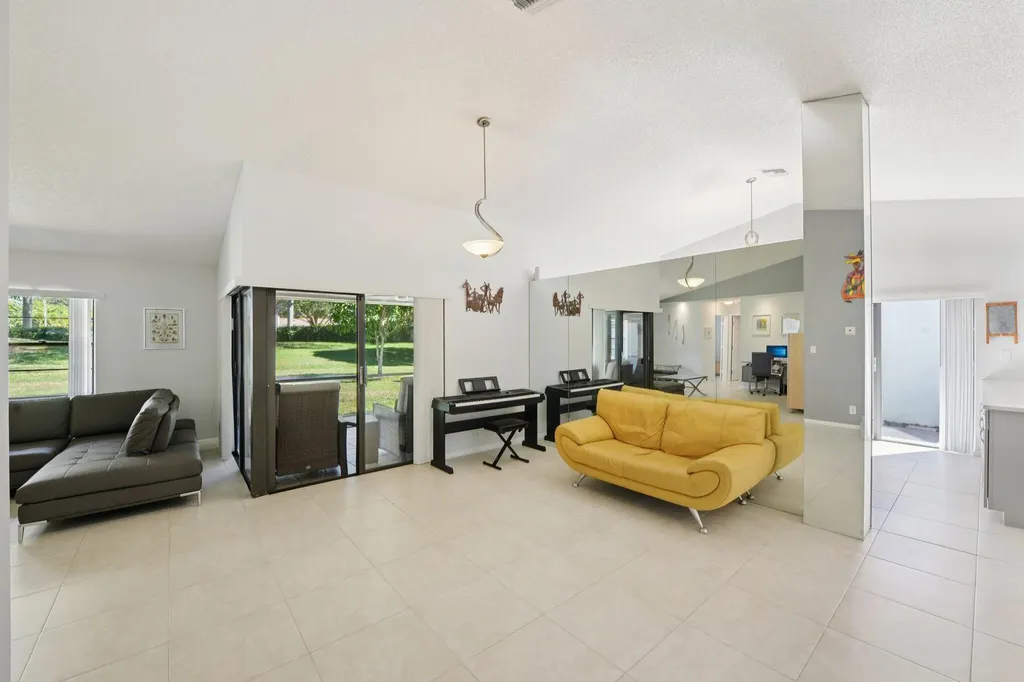 21024 Country Creek Drive Boca Raton FL 33428