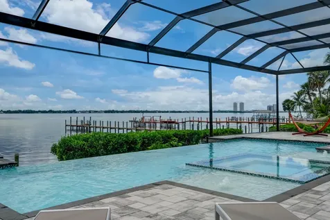 6390 River Club Court North Fort Myers FL 33917