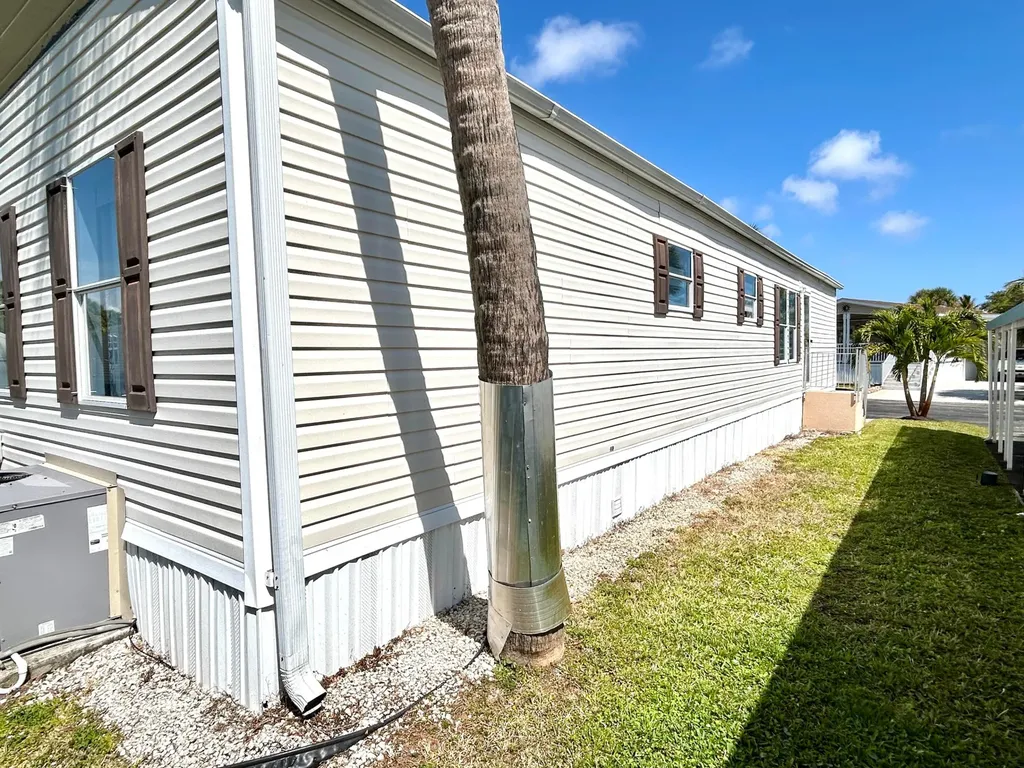 613 Jasmine Lane Deerfield Beach FL 33442