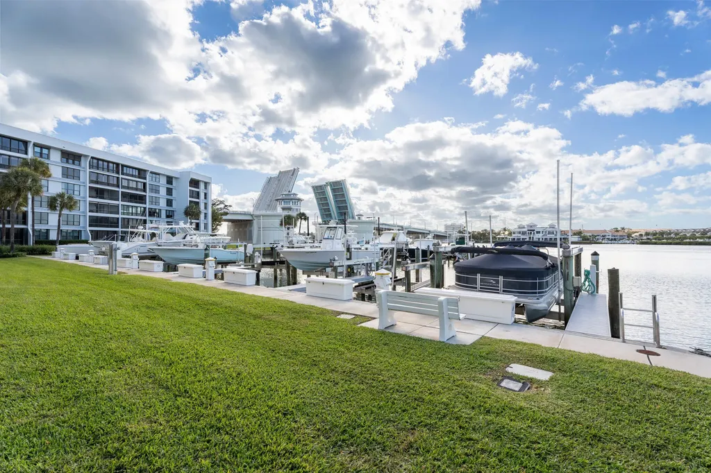 1748 Jupiter Cove Drive Jupiter FL 33469