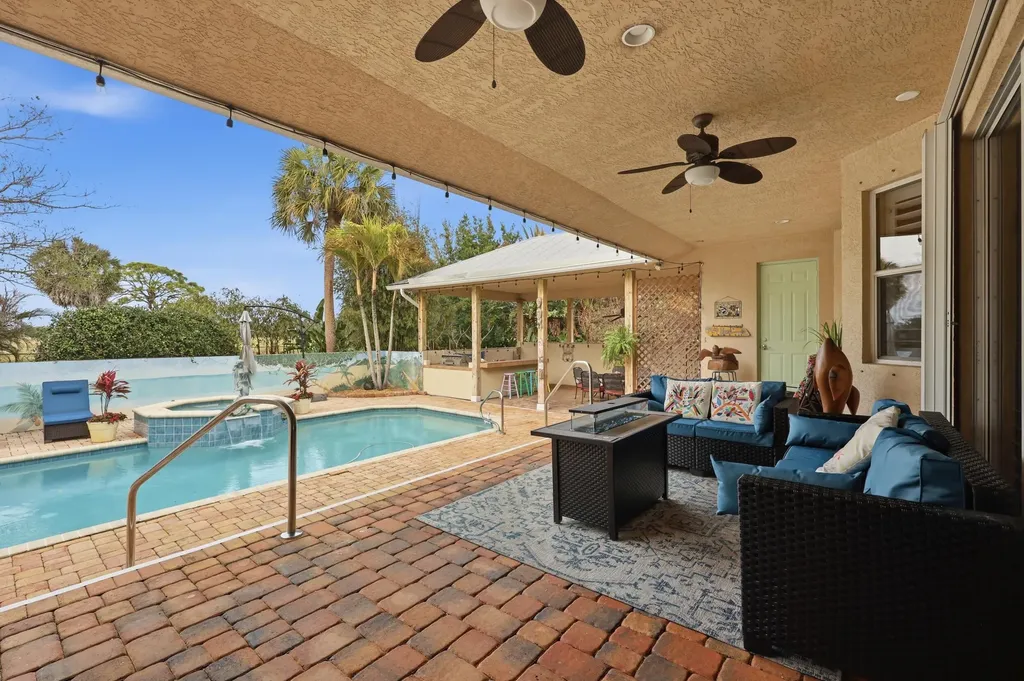 2412 SE Saint Lucie Boulevard Stuart FL 34996