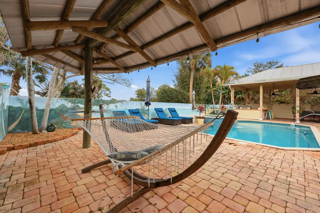 2412 SE Saint Lucie Boulevard Stuart FL 34996
