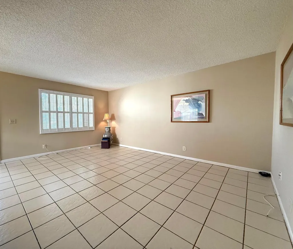 894 Flanders S Delray Beach FL 33484