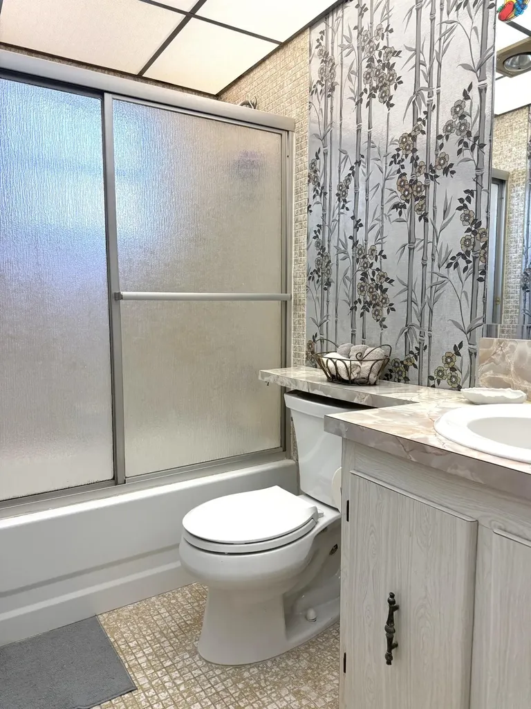 894 Flanders S Delray Beach FL 33484