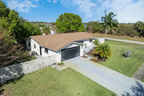 221 Caprol Lane Sebastian FL 32958
