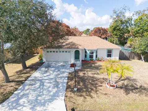 1718 SE Aires Lane Port St Lucie FL 34984