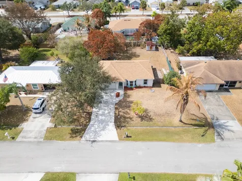 1718 SE Aires Lane Port St Lucie FL 34984