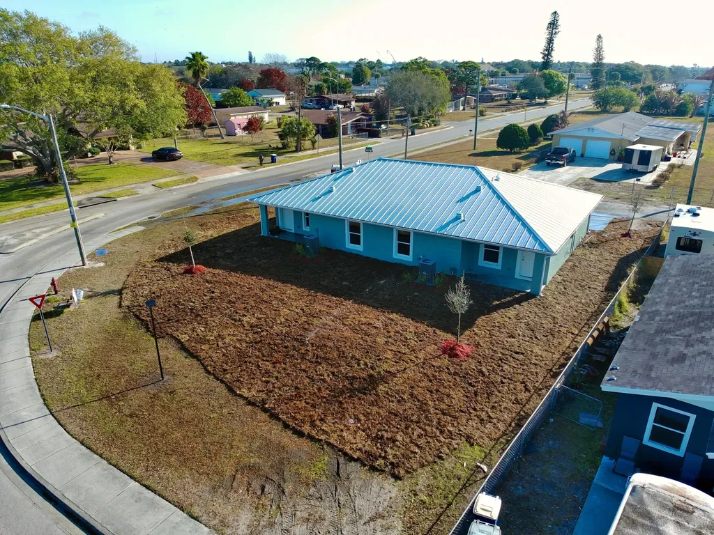1795 N 16th Court Fort Pierce FL 34950