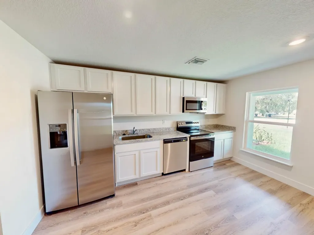 1795 N 16th Court Fort Pierce FL 34950