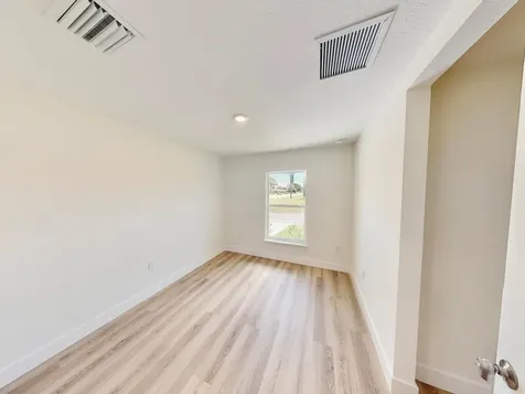 1795 N 16th Court Fort Pierce FL 34950