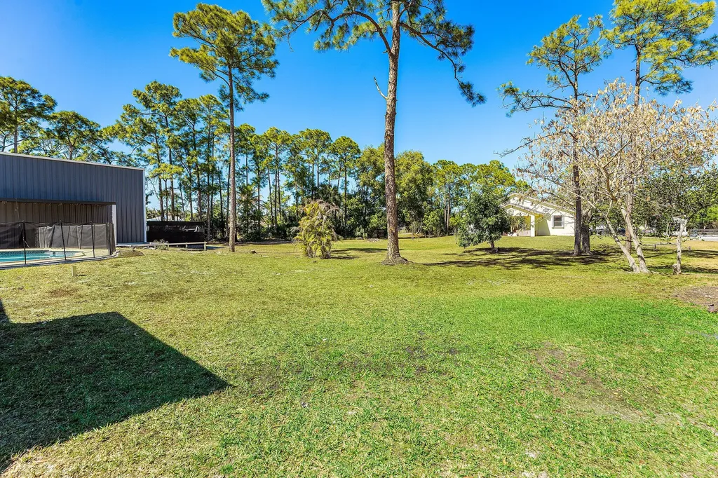 17225 80th Street N The Acreage FL 33470