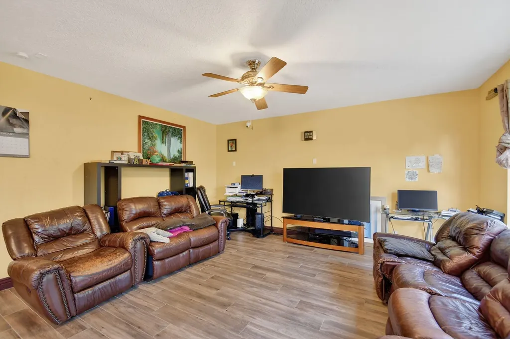 876 Gazetta Way West Palm Beach FL 33413