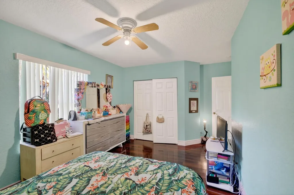 876 Gazetta Way West Palm Beach FL 33413