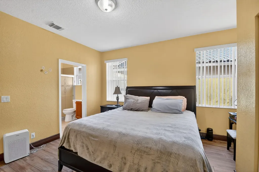 876 Gazetta Way West Palm Beach FL 33413