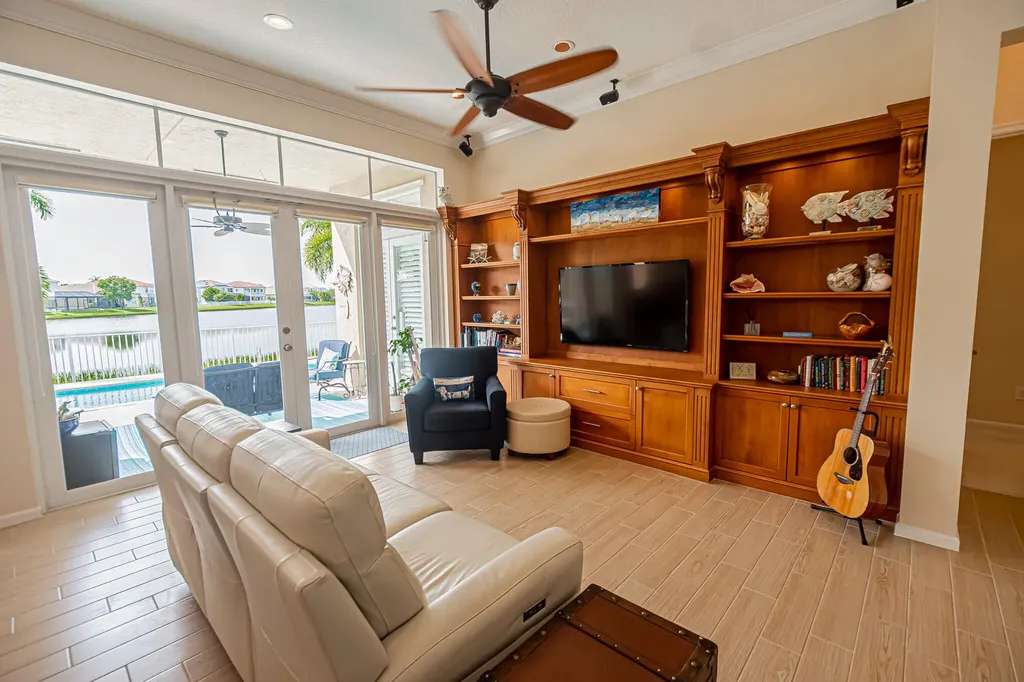 11421 SW Kingslake Circle Port St Lucie FL 34987