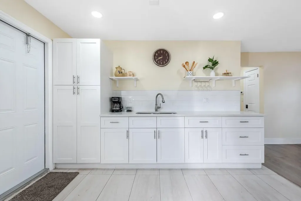 3914 Serubi Avenue Palm Springs FL 33461