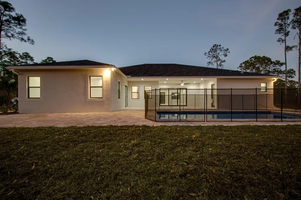 14736 69th Street N Loxahatchee FL 33470