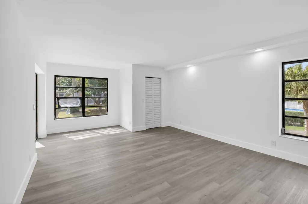 14475 Strathmore Lane Delray Beach FL 33446
