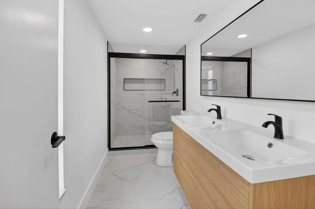 14475 Strathmore Lane Delray Beach FL 33446