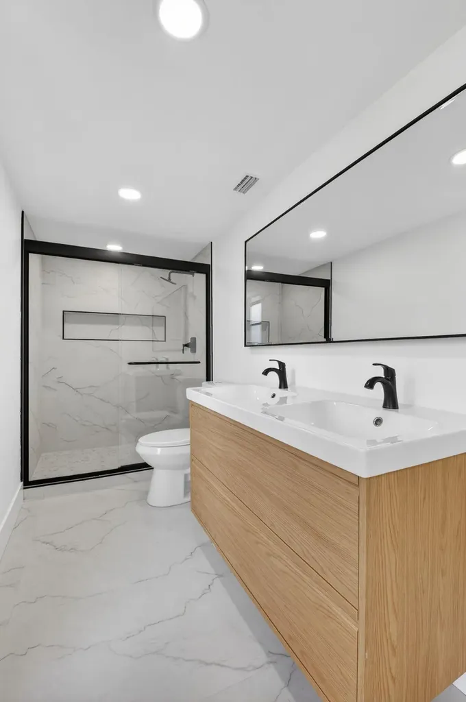 14475 Strathmore Lane Delray Beach FL 33446
