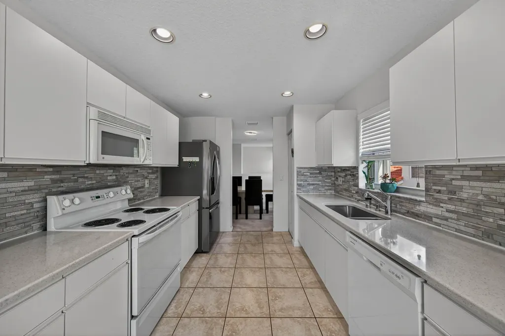 7676 Springwater Place Boynton Beach FL 33437