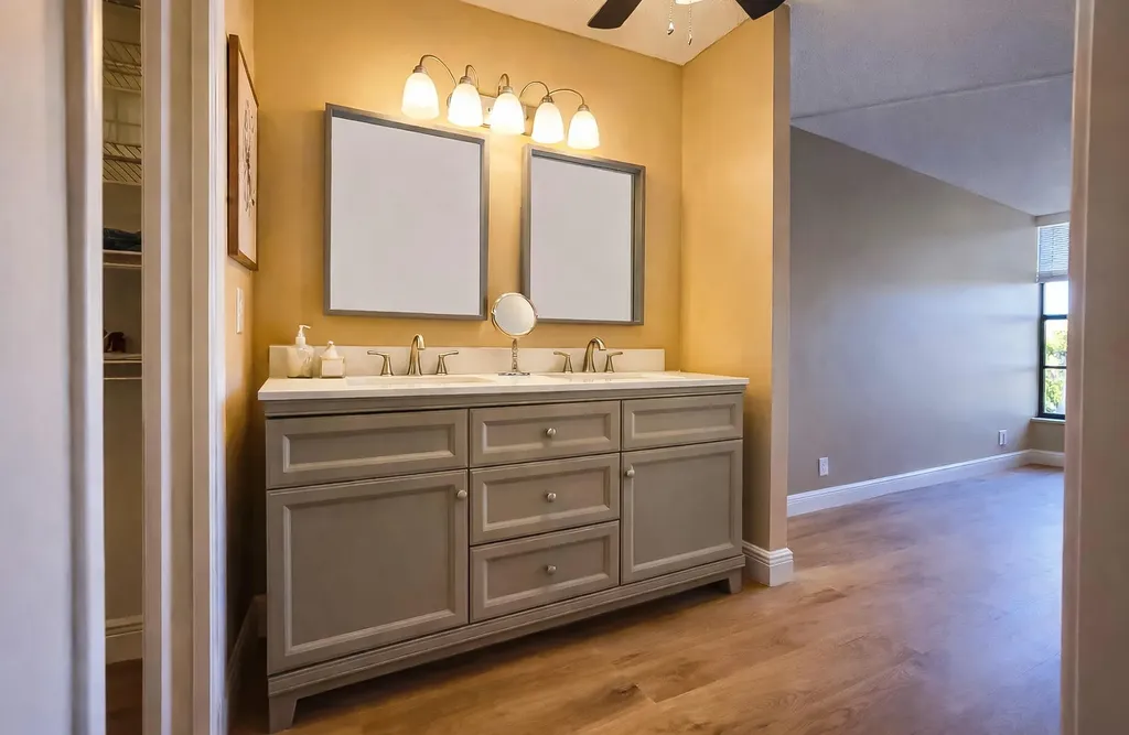 6 Royal Palm Way Boca Raton FL 33432
