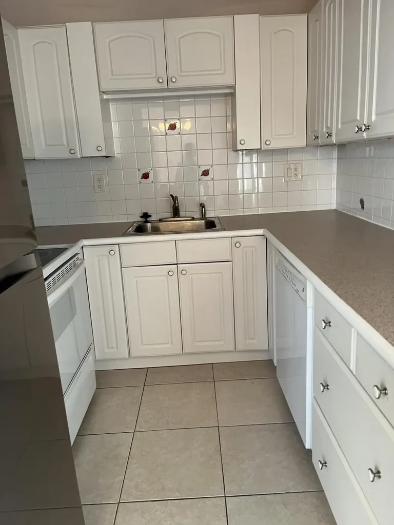 123 Normandy Delray Beach FL 33484