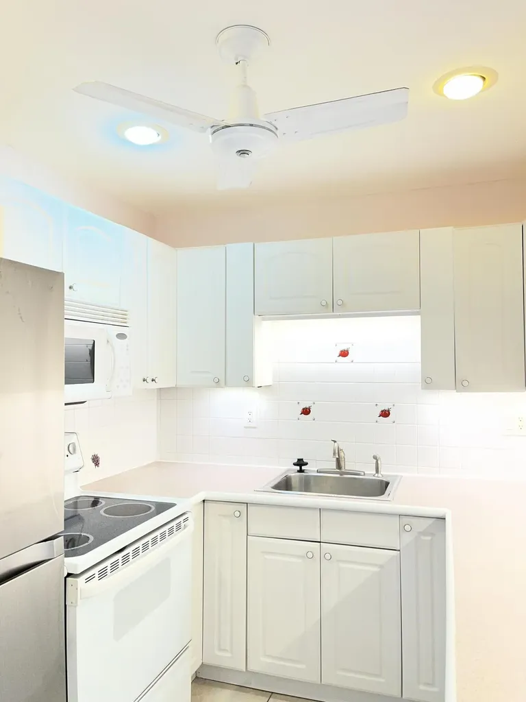 123 Normandy Delray Beach FL 33484