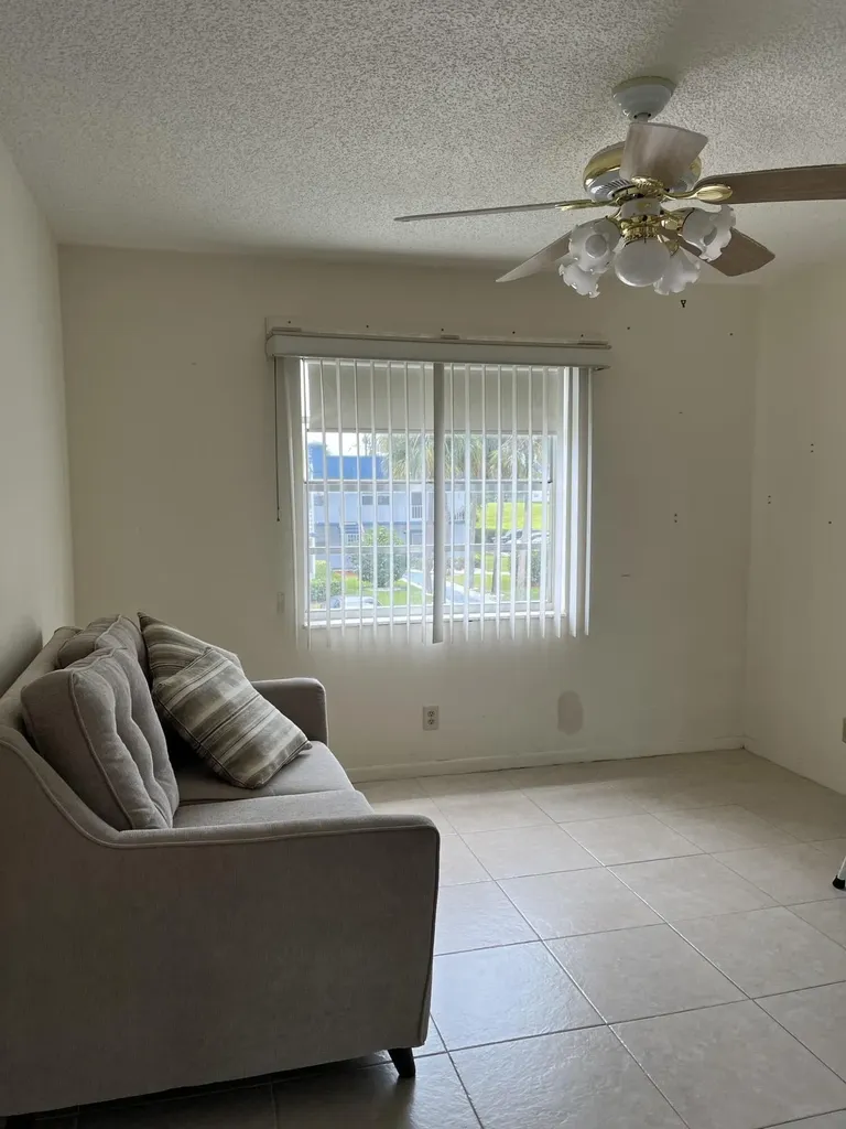 123 Normandy Delray Beach FL 33484