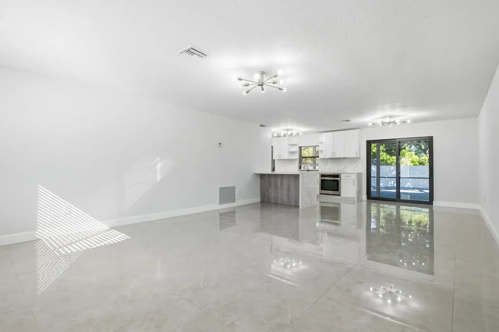 22390 SW 66th Avenue Boca Raton FL 33428