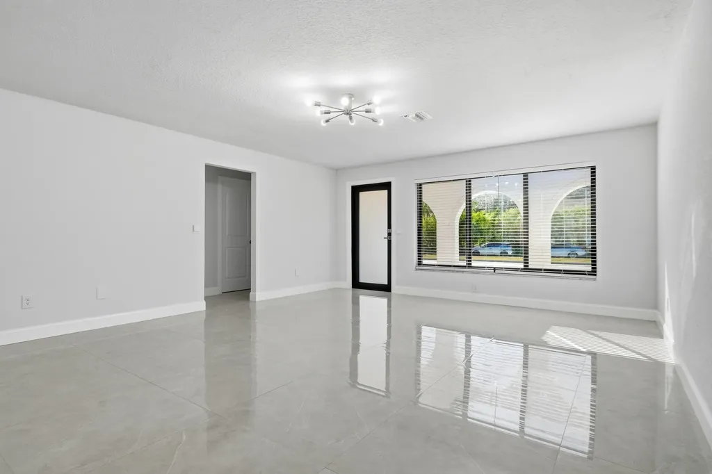 22390 SW 66th Avenue Boca Raton FL 33428