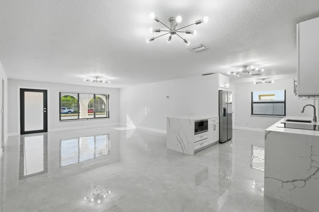 22390 SW 66th Avenue Boca Raton FL 33428