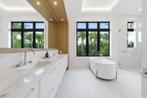 2442 Bay Circle Palm Beach Gardens FL 33410