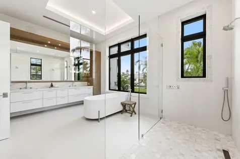 2442 Bay Circle Palm Beach Gardens FL 33410