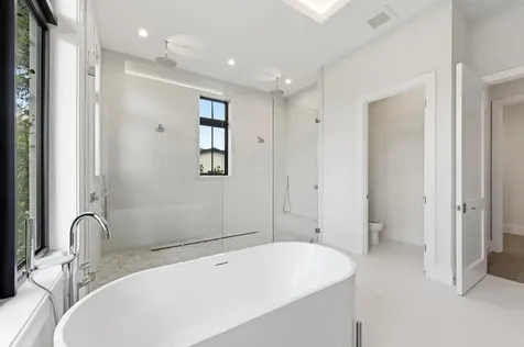 2442 Bay Circle Palm Beach Gardens FL 33410