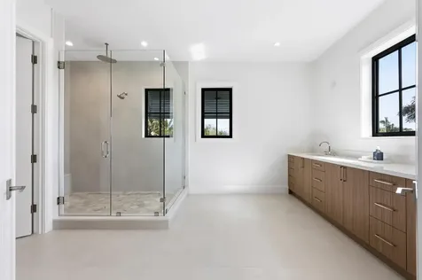 2442 Bay Circle Palm Beach Gardens FL 33410