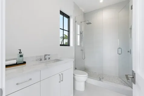 2442 Bay Circle Palm Beach Gardens FL 33410
