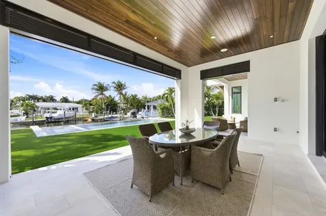 2442 Bay Circle Palm Beach Gardens FL 33410