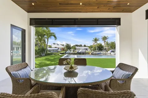 2442 Bay Circle Palm Beach Gardens FL 33410